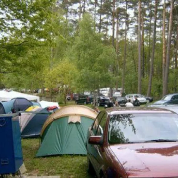 camping-und-naherholung-roter-see-brel-clrot