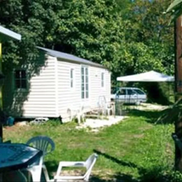 camping-le-petit-bonheur-escaro-f5u5a