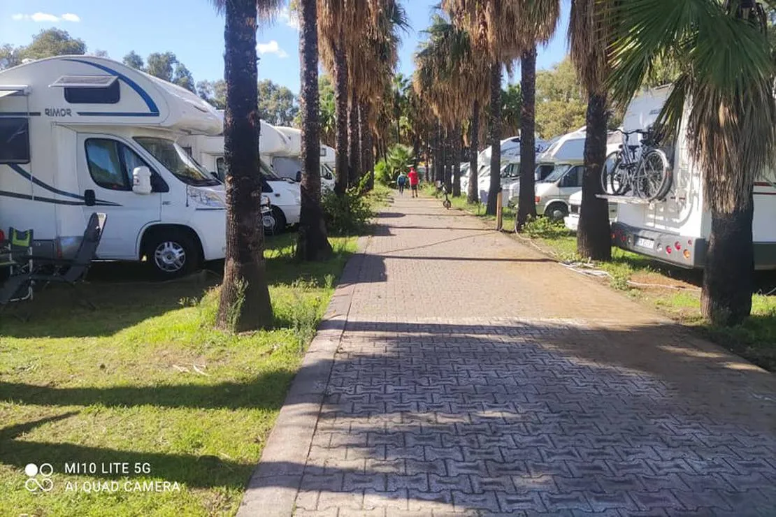 lua-beach-catania-22zwp
