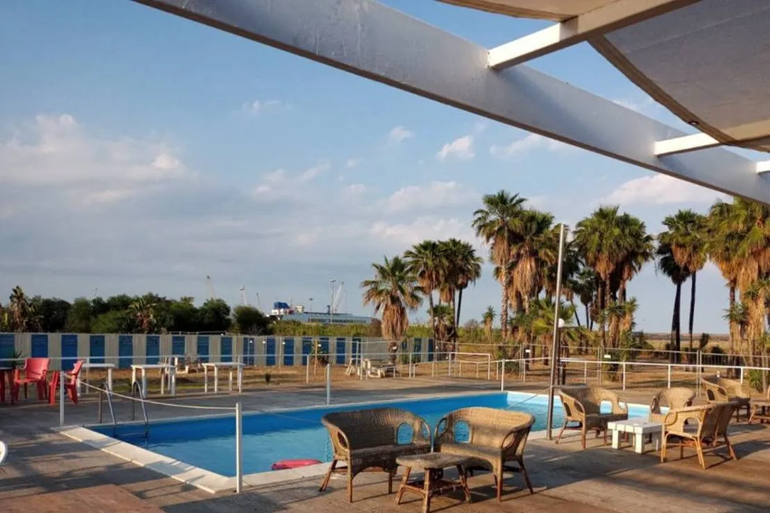 lua-beach-catania-55rqd