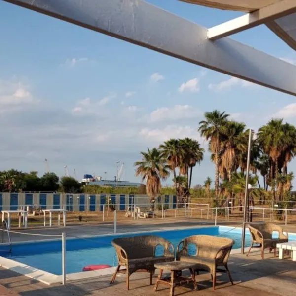 lua-beach-catania-55rqd
