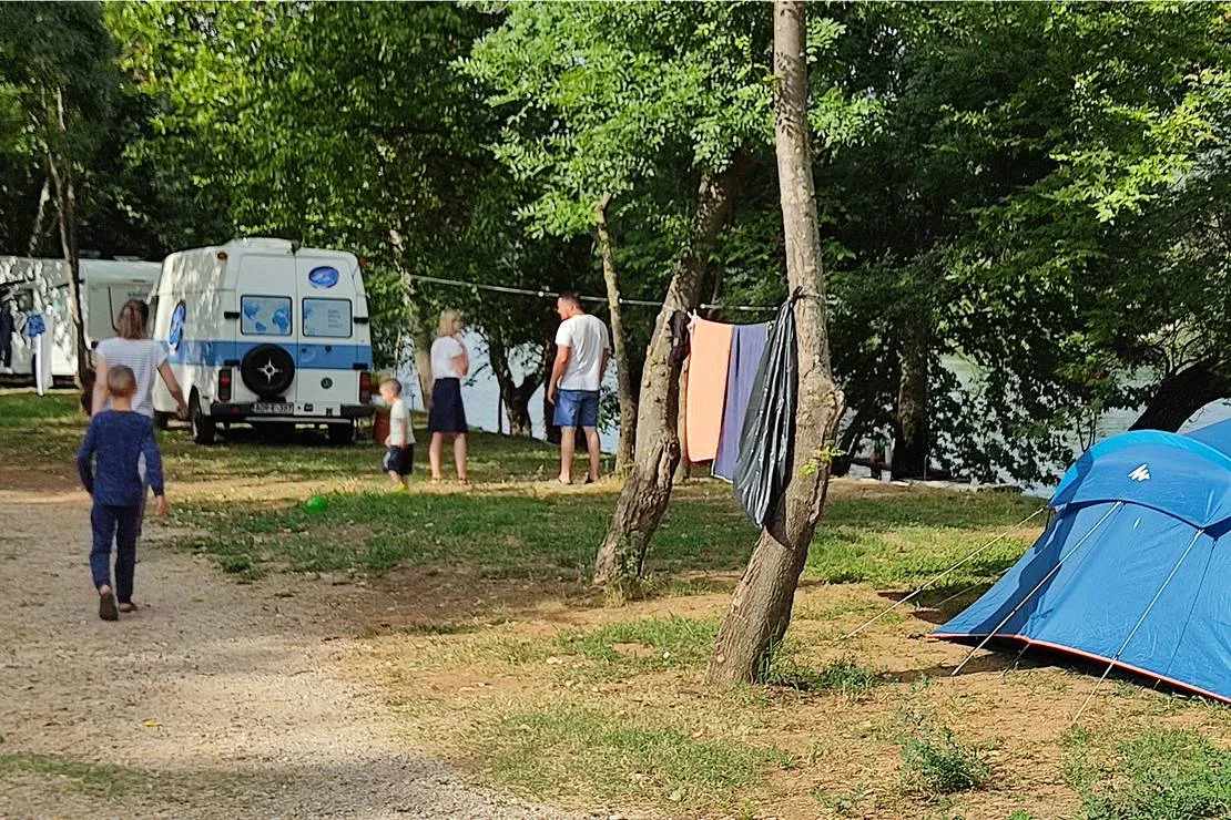 auto-camp-green-park-mostar-8uju7
