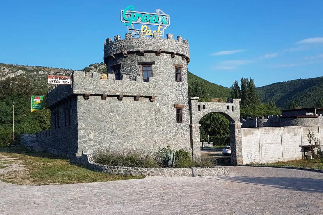 auto-camp-green-park-mostar-xb36y