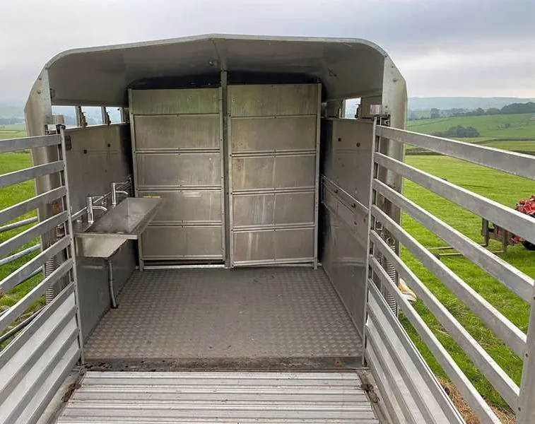 shay-gate-farm-campsite-colne-2v8kd