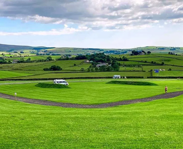 shay-gate-farm-campsite-colne-dtxig