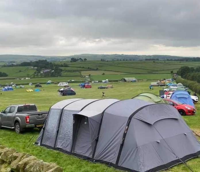shay-gate-farm-campsite-colne-joxv0