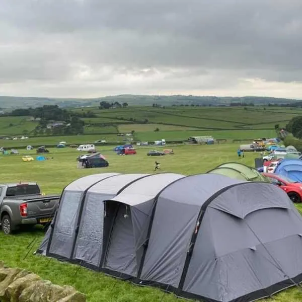 shay-gate-farm-campsite-colne-joxv0