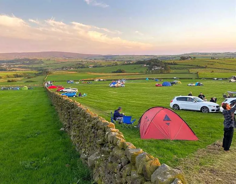 shay-gate-farm-campsite-colne-p2gbk