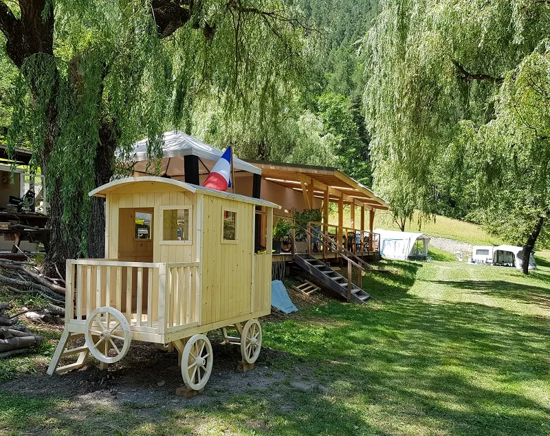 le-noyer-du-baron-le-lauzet-ubaye-jdoil