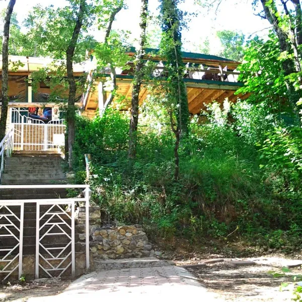 le-ran-du-chabrier-saint-privat-de-champclos-adxe0