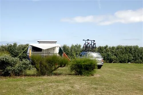 camping-municipal-le-champ-de-course-courseulles-sur-mer-9rnzg