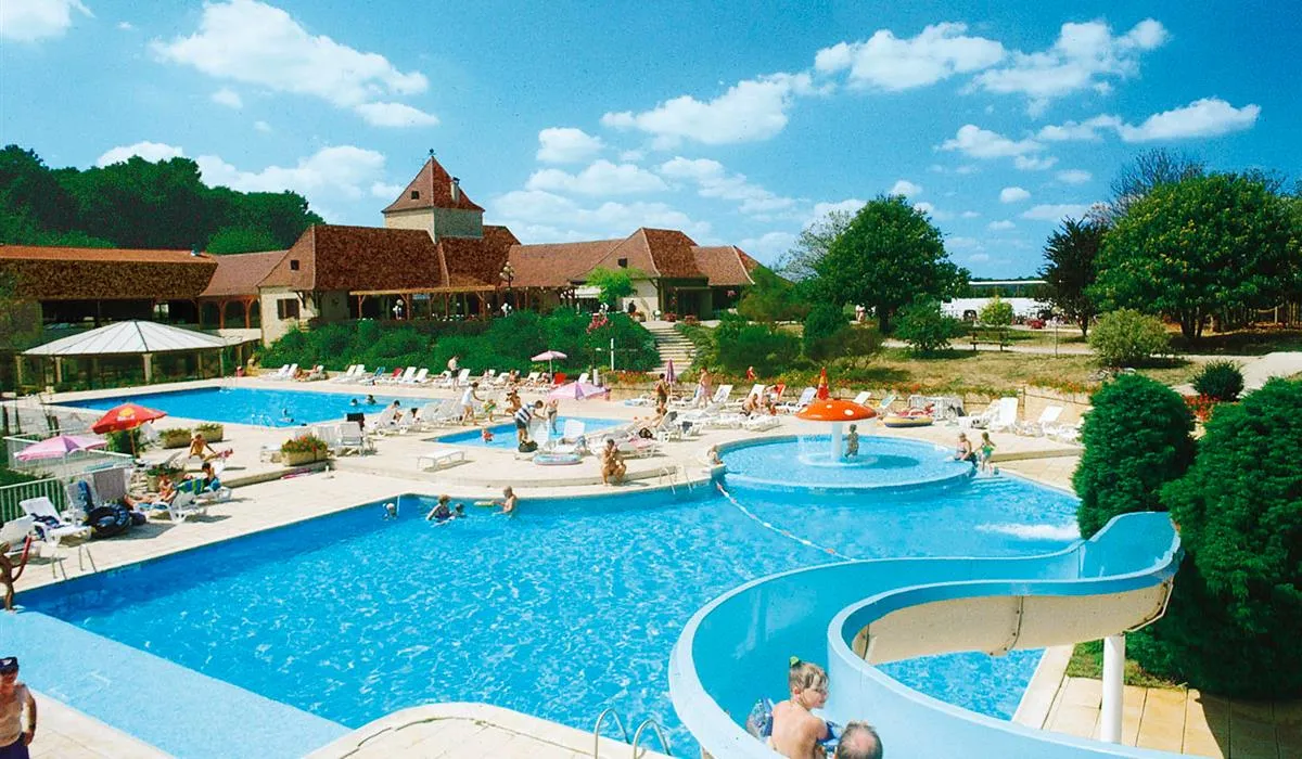 castel-saint-avit-loisirs-saint-avit-de-vialard-wwjho