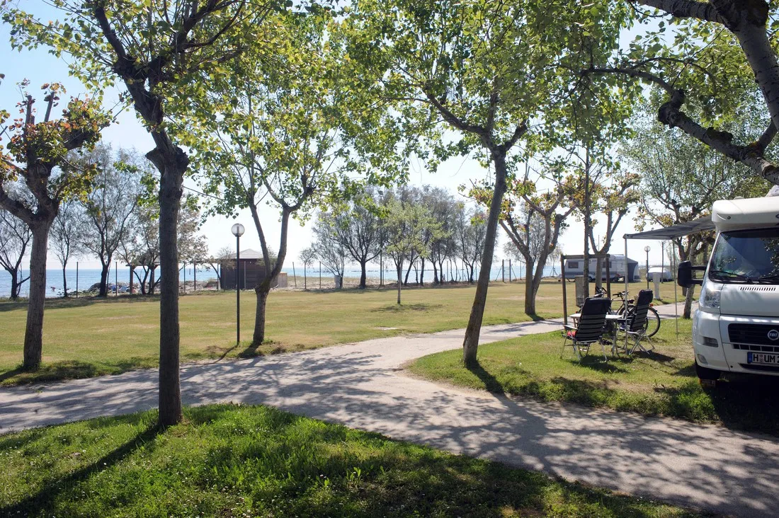 campeggio-surabaja-roseto-degli-abruzzi-abjy4