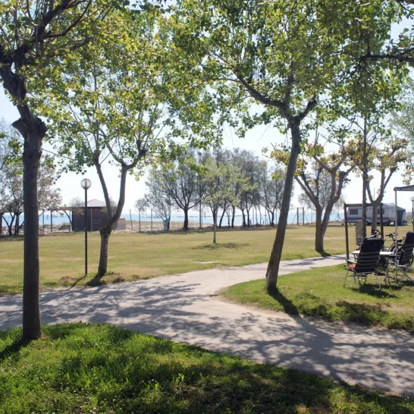 campeggio-surabaja-roseto-degli-abruzzi-abjy4
