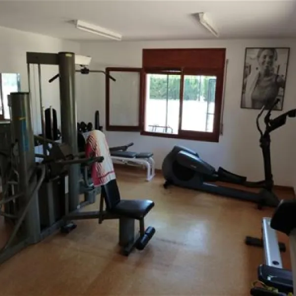 las-palmeras-costa-brava-sant-pere-pescador-kwzq5