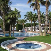 las-palmeras-costa-brava-sant-pere-pescador-nqlju