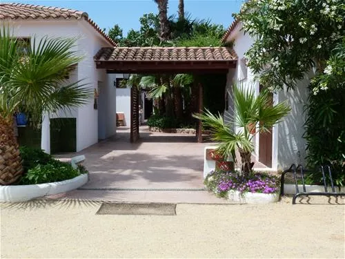 las-palmeras-costa-brava-sant-pere-pescador-teibd