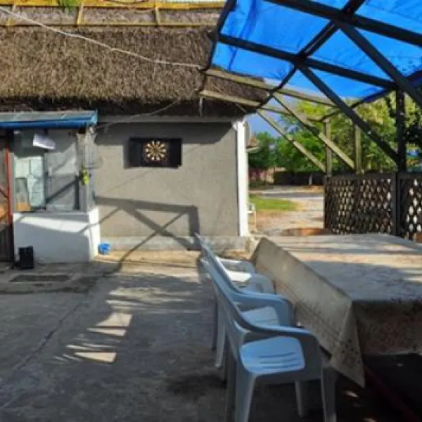 camping-murighioltwo-sturgeons-doi-sturioni-tulcea-murighiol-v9uah
