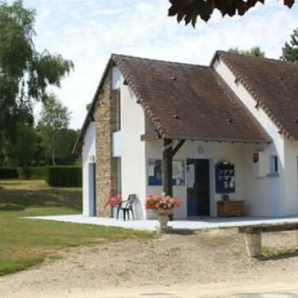 camping-municipal-les-allees-coussac-bonneval-pnhmf
