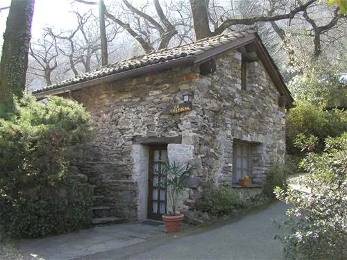 campeggio-valle-romantica-cannobio-qehqs