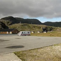 nordkapp-camping-skipsfjord-rngqu