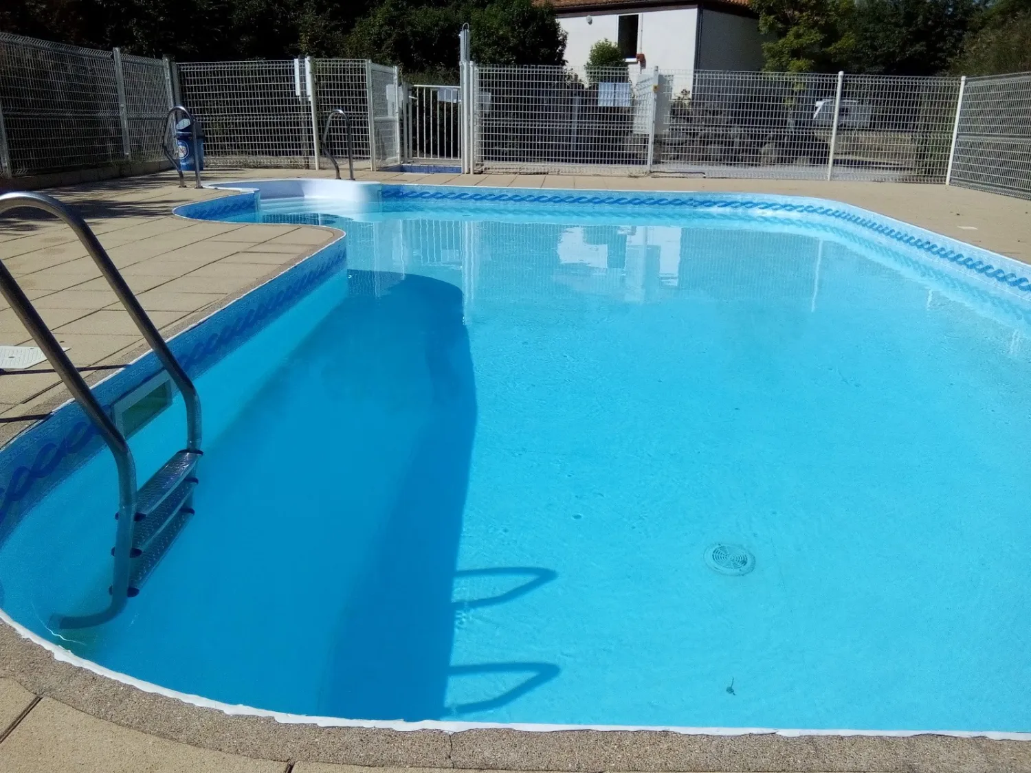 camping-municipal-de-la-petite-boulogne-st-etienne-du-bois-chnde