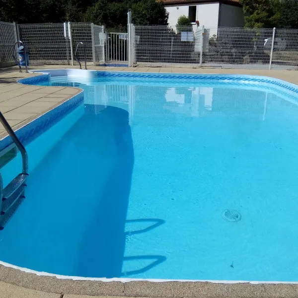 camping-municipal-de-la-petite-boulogne-st-etienne-du-bois-chnde