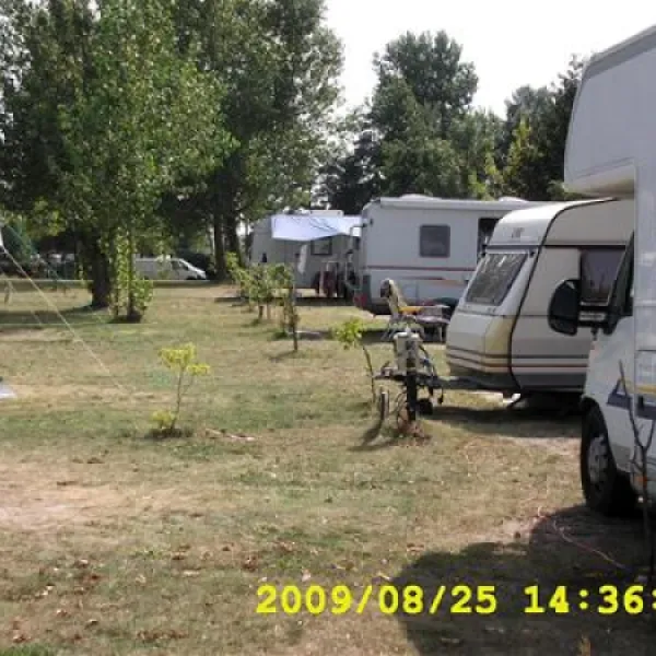 camping-und-wohnmobilpark-sommersdorf-sommersdorf-wr1iz
