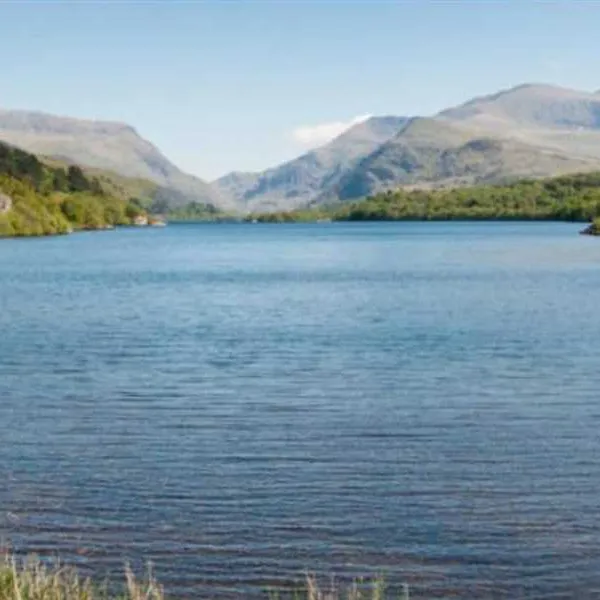 llys-derwen-caravan-campsite-caernarfon-gwynedd-6iqwm