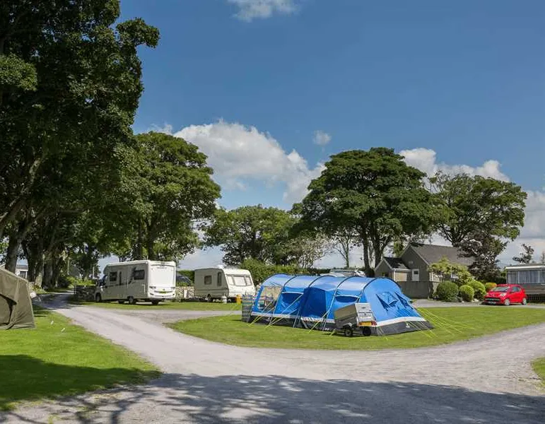llys-derwen-caravan-campsite-caernarfon-gwynedd-qkdle