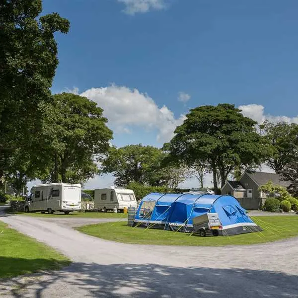 llys-derwen-caravan-campsite-caernarfon-gwynedd-qkdle