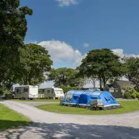llys-derwen-caravan-campsite-caernarfon-gwynedd-qkdle