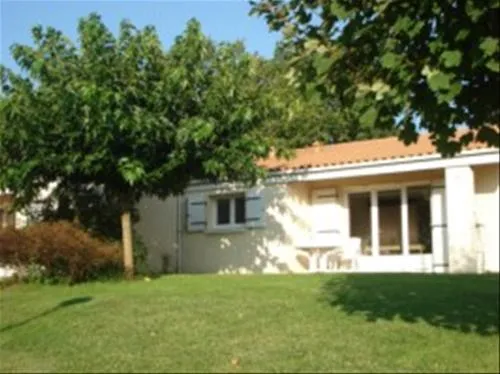 la-base-de-loisirs-du-lambon-celles-sur-belle-nbdfh