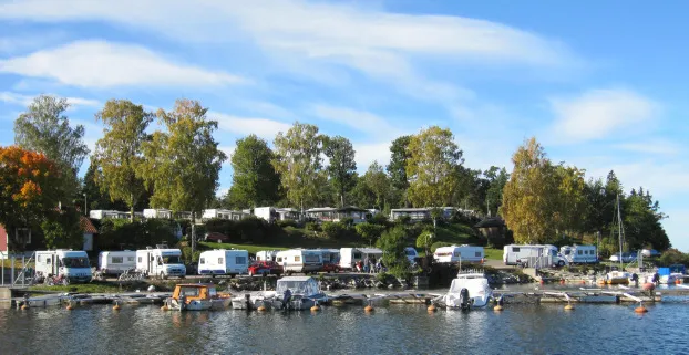 grisslehamns-husvagnscamping-grisslehamn-yc76s