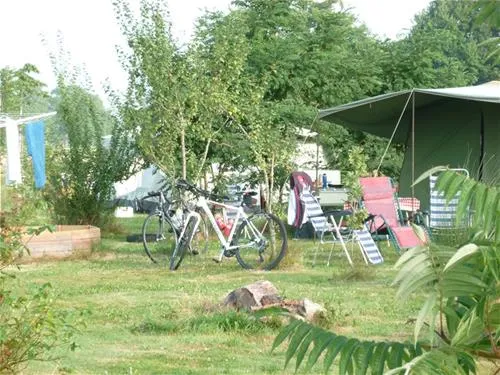 camping-le-douvet-suris-nlrhz