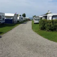 ostseecamp-kliff-stein-bei-laboe-vrycx