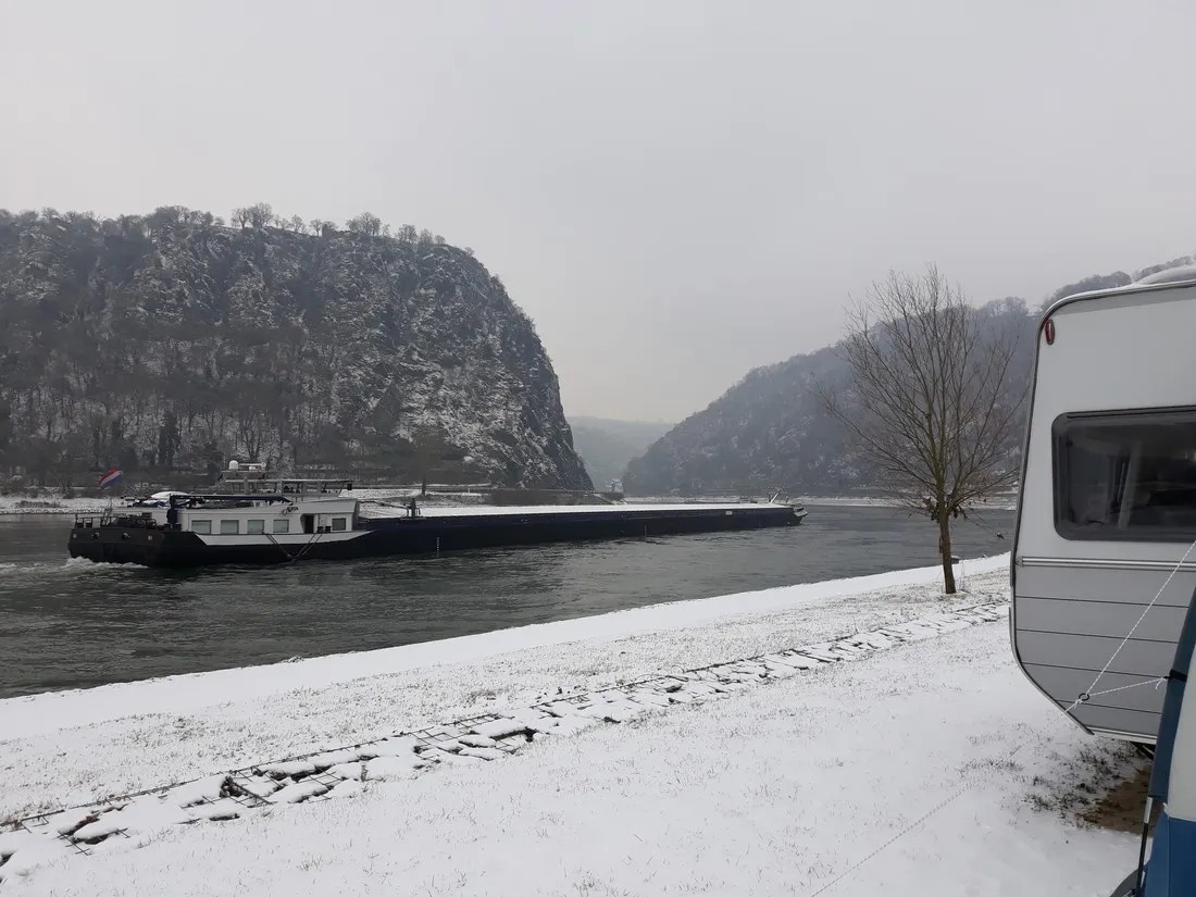 camping-loreleyblick-st-goar-ycnyr