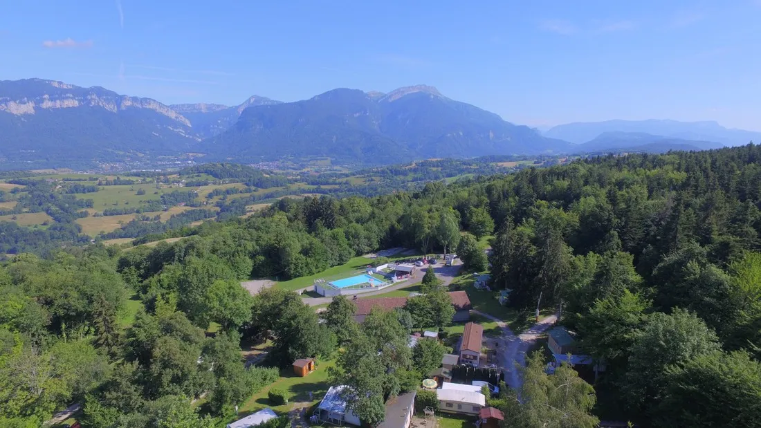 le-balcon-de-chartreuse-miribel-les-echelles-ylbvy