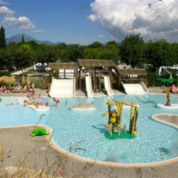 campeggio-piani-di-clodia-lazise-sul-garda-84xo8