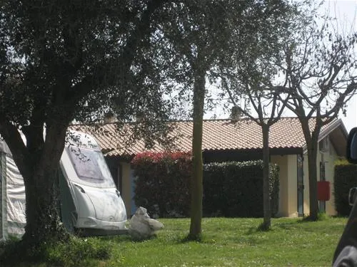 campeggio-piani-di-clodia-lazise-sul-garda-j7fiu