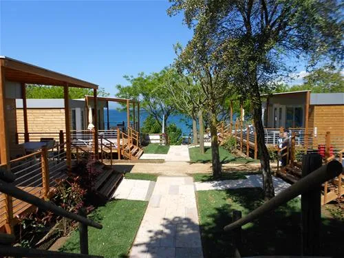campeggio-piani-di-clodia-lazise-sul-garda-pevlu