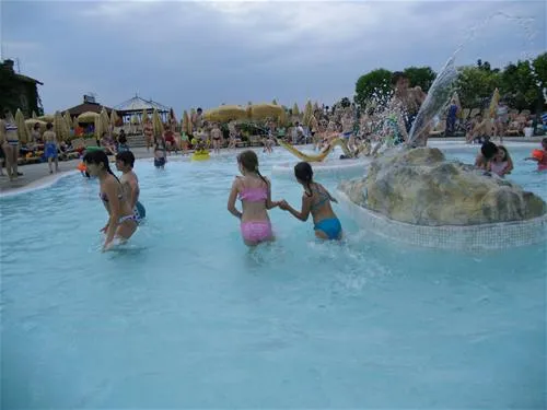 campeggio-piani-di-clodia-lazise-sul-garda-rgedw