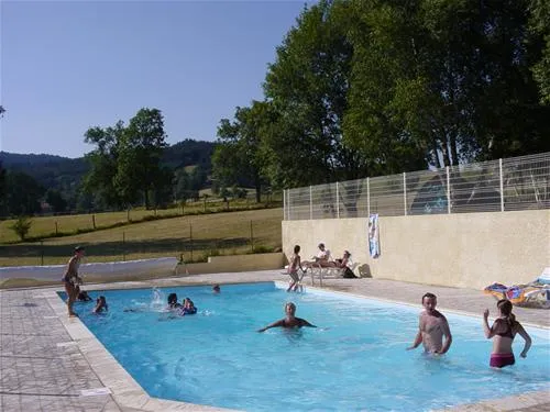 camping-les-narcisses-saint-clment-de-valorgue-czvp4