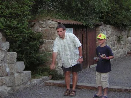 camping-les-narcisses-saint-clment-de-valorgue-imcn1