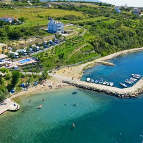 odmoree-camping--hostel-razanac-c6mnr
