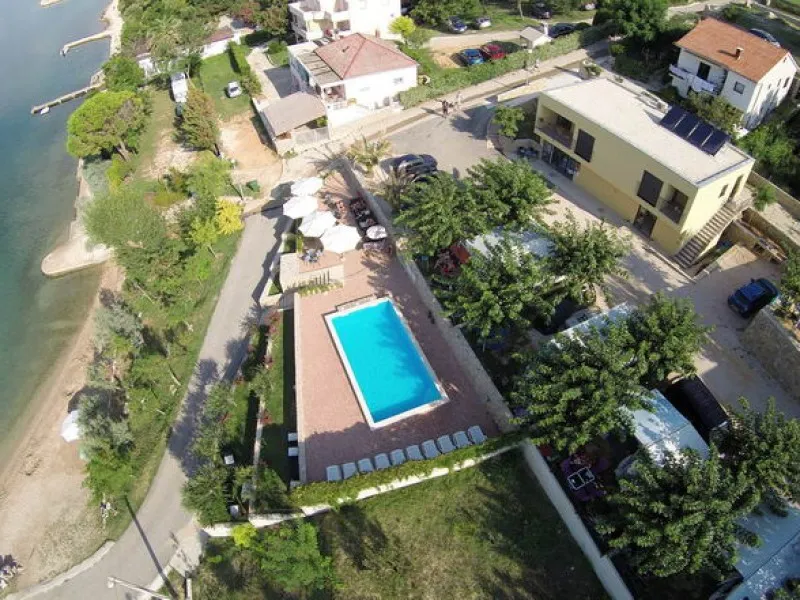 odmoree-camping--hostel-razanac-gprxt