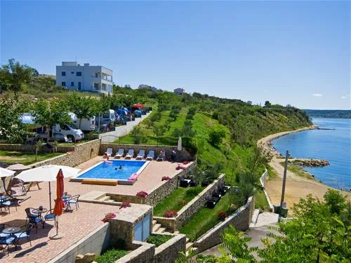 odmoree-camping--hostel-razanac-mfrti