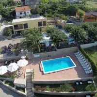 odmoree-camping--hostel-razanac-whes1