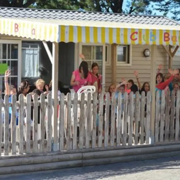 flower-camping-le-brandais-bremsurmer-znbg0