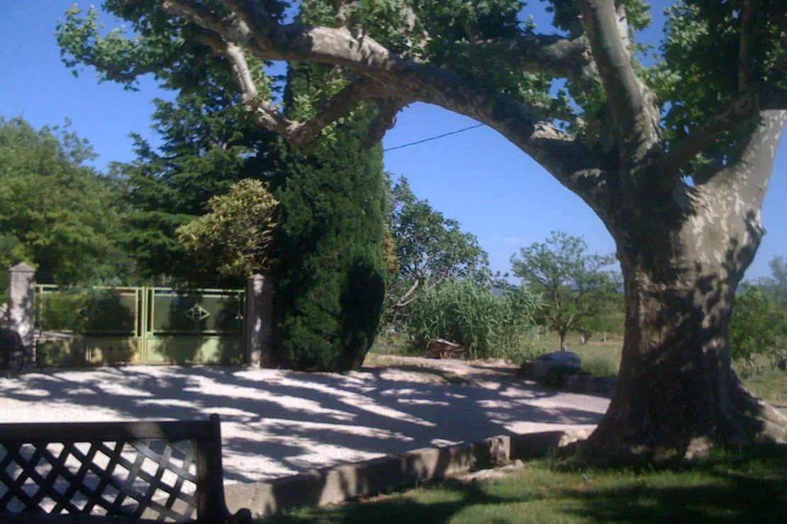 camping-les-argiles-merindol-sjqxr